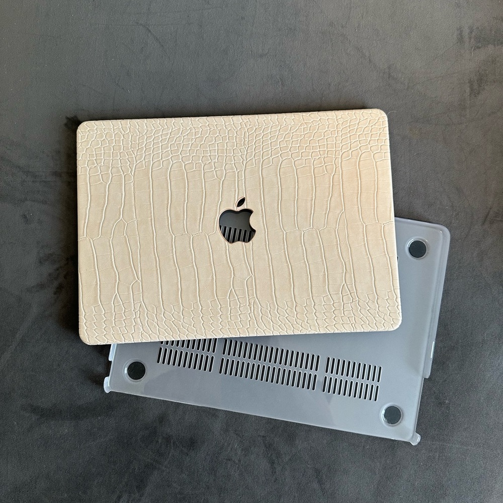 Cream Crocodile Texture MacBook Case